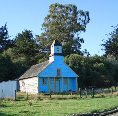 L-735 Iglesia de Quellón Viejo